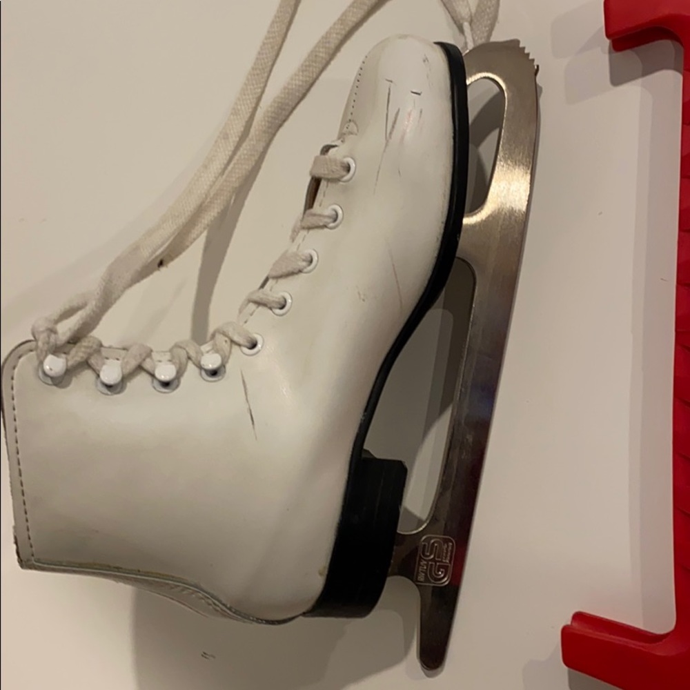 Lake Placid Shoes Size R2 - Picture 4 of 5